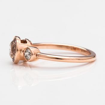 A 14K rosé gold ring with diamonds ca. 1.27 ct in total. AIG certificate.