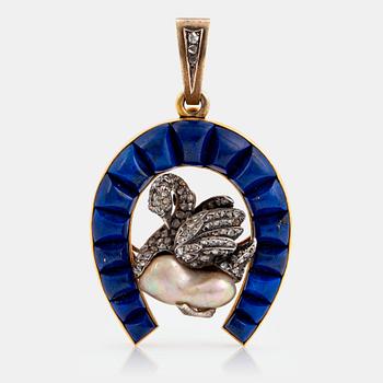 979. A pendant in 14K gold and silver with a pearl, set with lapis lazuli and rose-cut diamonds.
