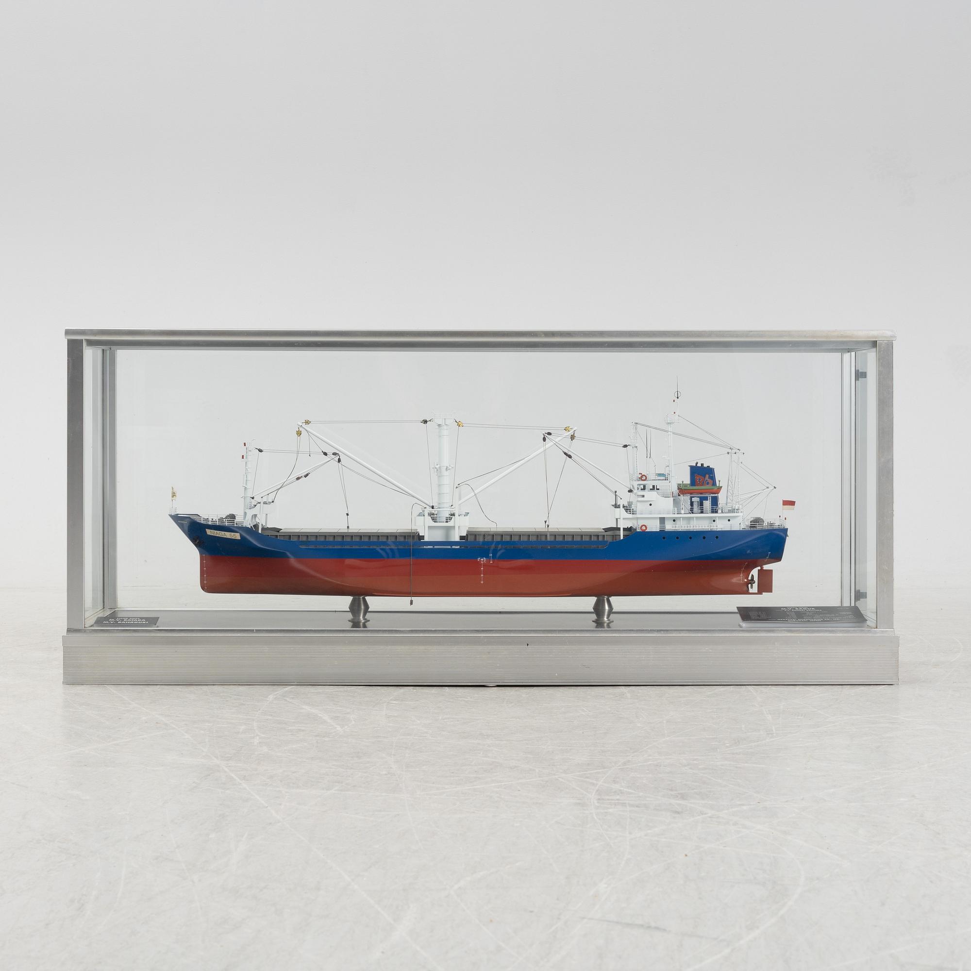 Fartygsmodell, redarmodell av M.V. "Bagur", byggd av Narasaki Shipbuilding Company.