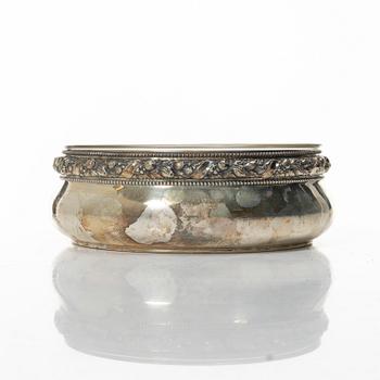 Coaster, silver och glas, Samuel Pettersson, Norrköping, 1918.