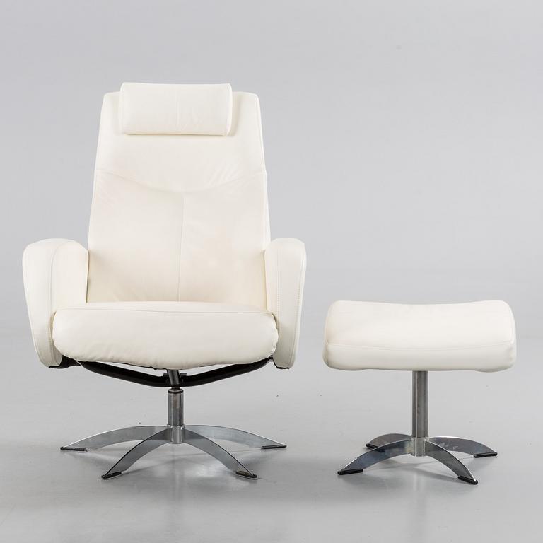 A HJORT KNUDSEN "OPUS" SWIVEL CHAIR. 21TH CENTURY.