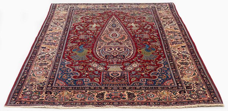 A semi-antique Keshan rug, c. 216 x 137 cm.