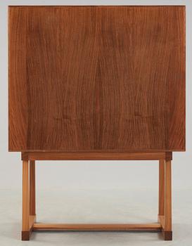 Josef Frank, A Josef Frank burrwood, mahogany and walnut cabinet 'Nationalmuseiskåpet', Svenskt Tenn, Sweden, model 881, 1960-70's.