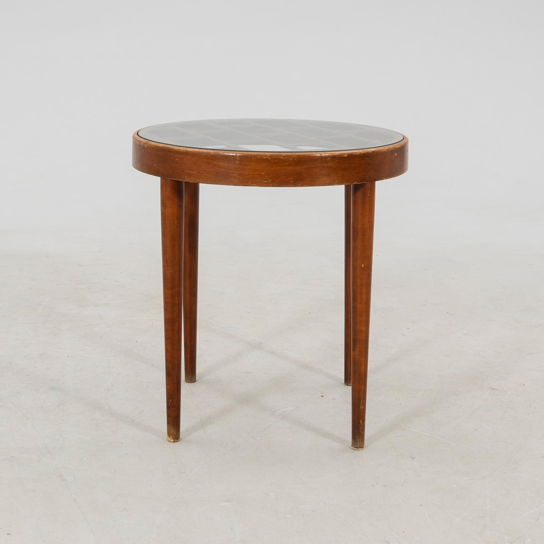 Side Table Scandinavian Modern 1940s.