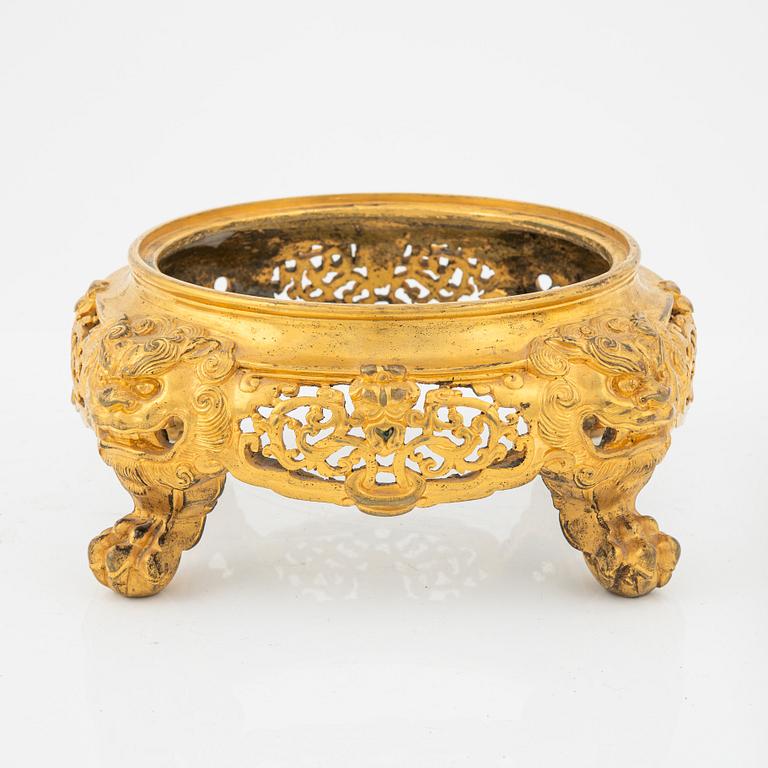 A Chinese bronze stand, presumably late Qing dynasty.