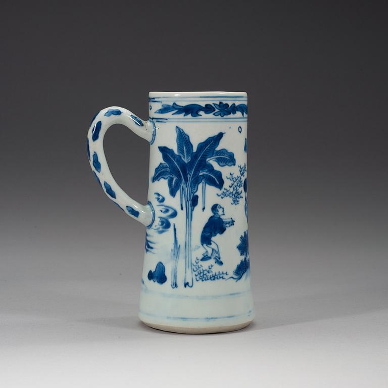 A blue and white Transitional tankard, 17th century.