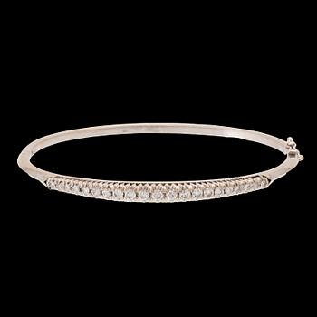 Stelt armband 18K vitguld med runda briljantslipade samt enkelslipade diamanter, Italien.