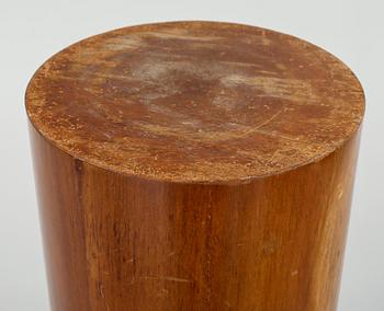 PIEDESTAL, omkring år 1900.