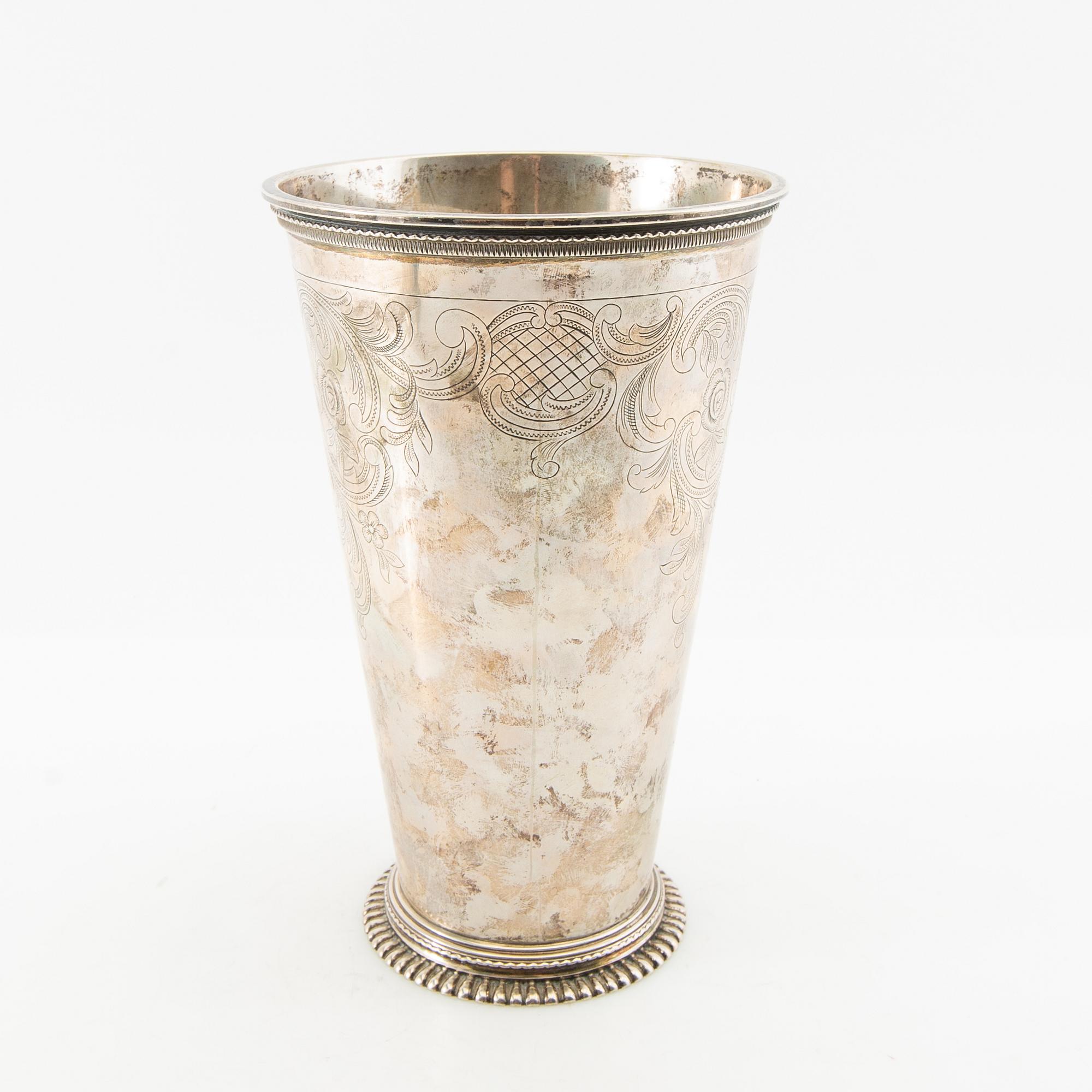 CG Hallberg vas silver Stockholm 1943.