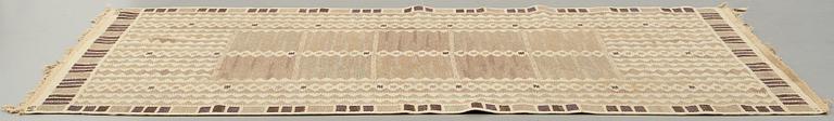 Barbro Nilsson, A CARPET, "Salerno grå" ("Kristianstad"), flat weave, ca 270 x 179,5 cm, signed AB MMF BN.