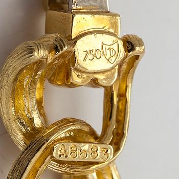An 18K gold bracelet, signed by Henry Dunay, New York.