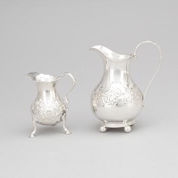 GRÄDDKANNOR, 2 st, silver, bland annat Robert Harper, 1863, totalvikt ca 246g.