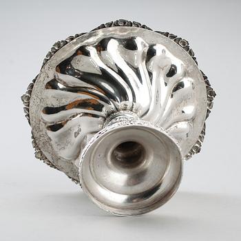 SKÅL PÅ FOT, silver, A Zethelius 1838. Vikt ca 373 g.
