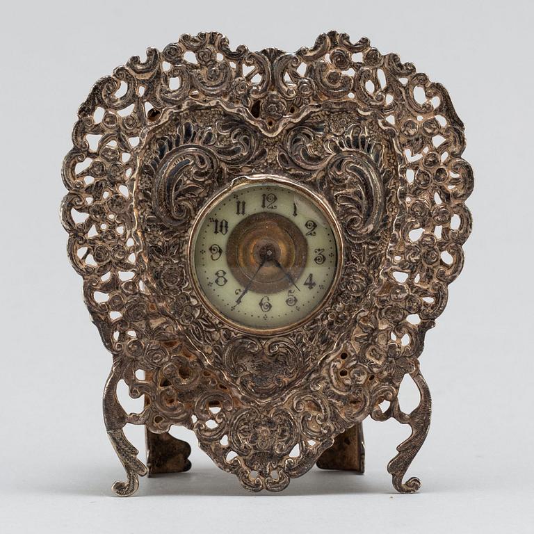 BORDSUR, silver, Samuel Jacobs, London, 1893.