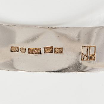 Kaulaketju ja rannekoru, viistehiotut vuorikristallit, hopeaa, Kaunis Koru 1972.