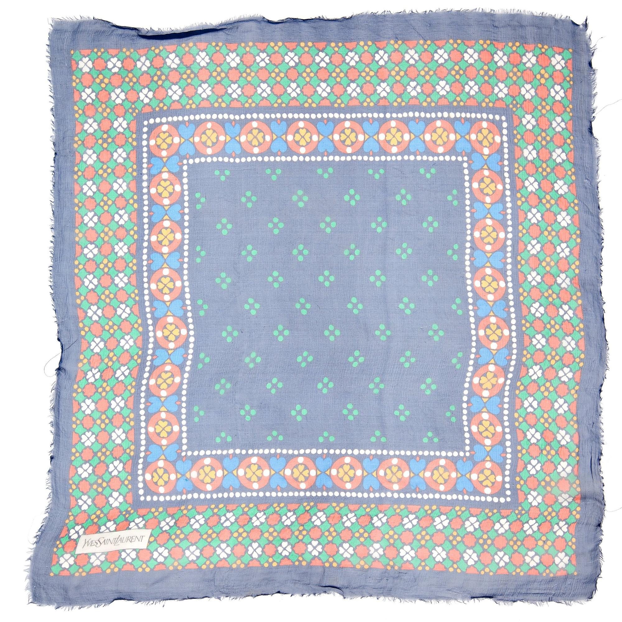SCARF, Yves Saint Laurent.