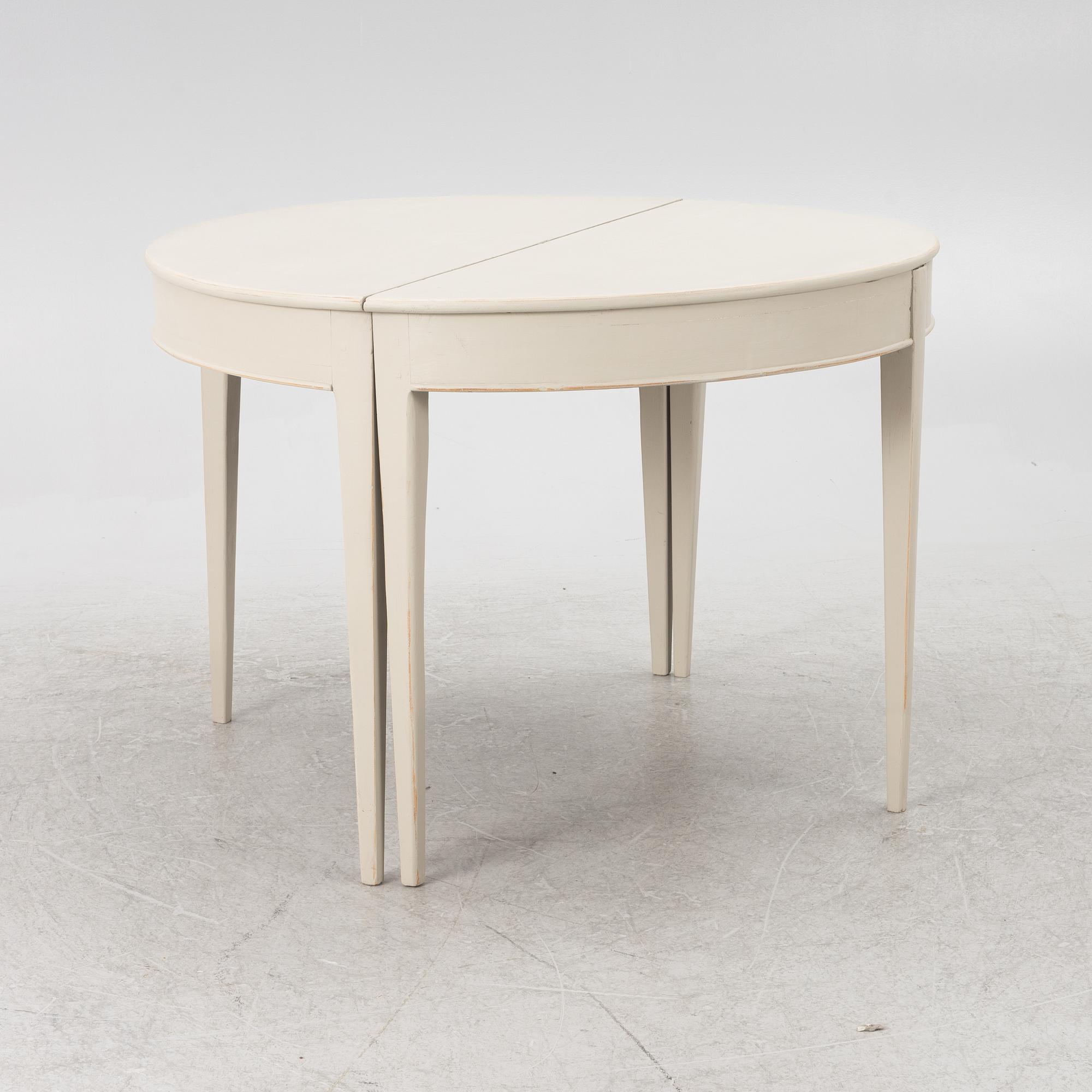 Matbord, gustaviansk stil.