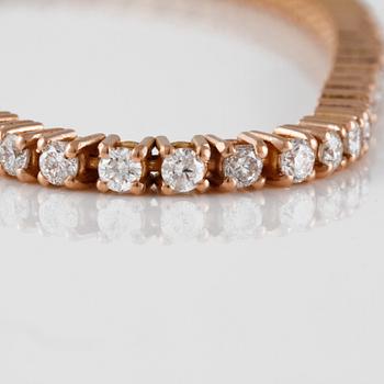 ARMBAND, 18K roséguld med briljantslipade diamanter ca 2.99 ct. Vikt 9,9 gram.