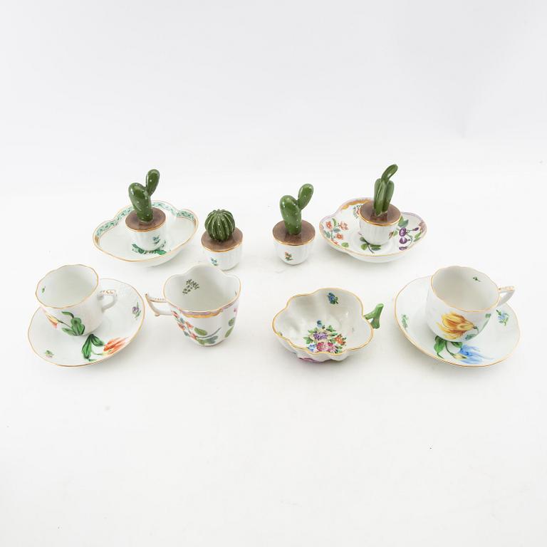 Service pieces 19 pcs Herend Hungary 20th century porcelain.