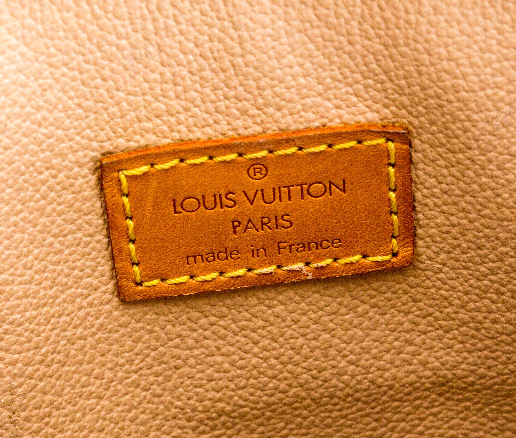 VÄSKA, "Sac Plat", Louis Vuitton.