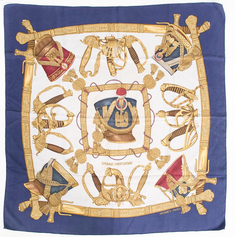 HERMÈS, SIDENSCARFAR, 2 st.