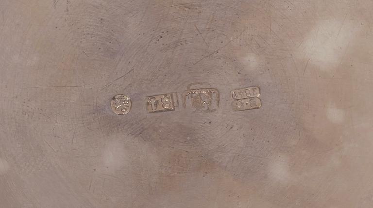 SOCKERSKÅL, silver, Karl Järveläinen, S:t Petersburg, 1869. Vikt ca 540 g.
