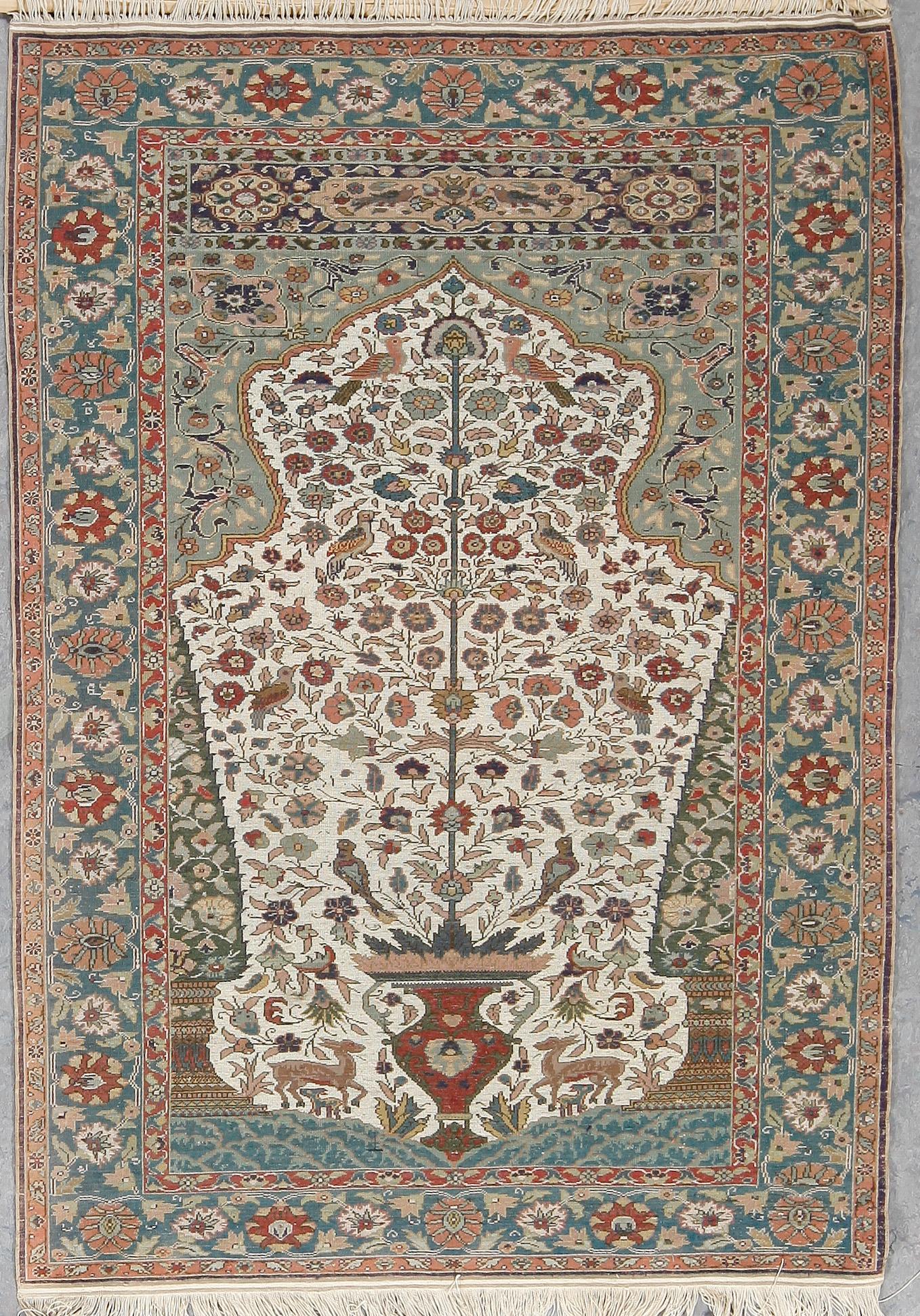 MATTA, Turkisk silke, ca 167x119 cm.