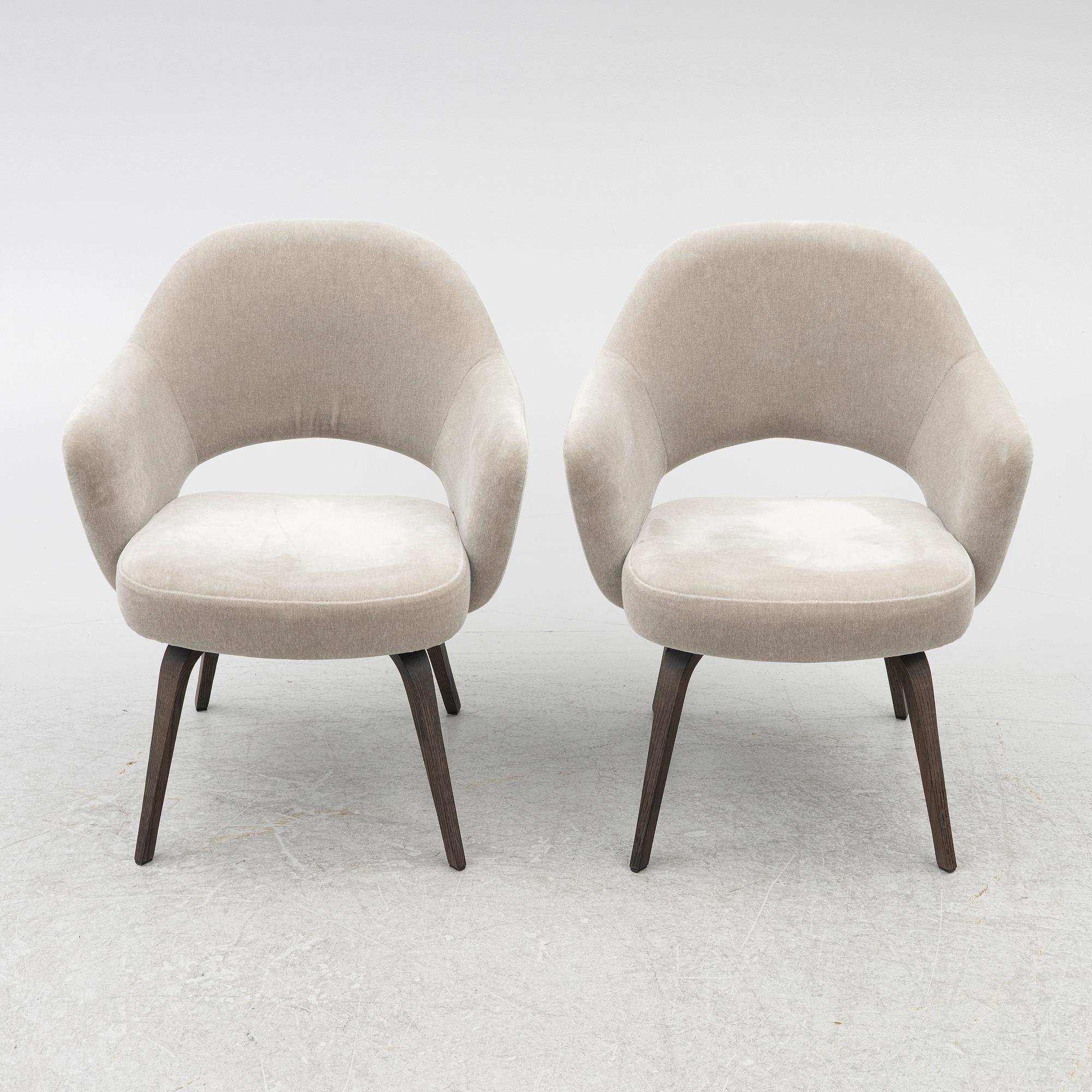 Eero Saarinen, stolar, ett par, "Executive Side Chair", Knoll, 2000-tal.