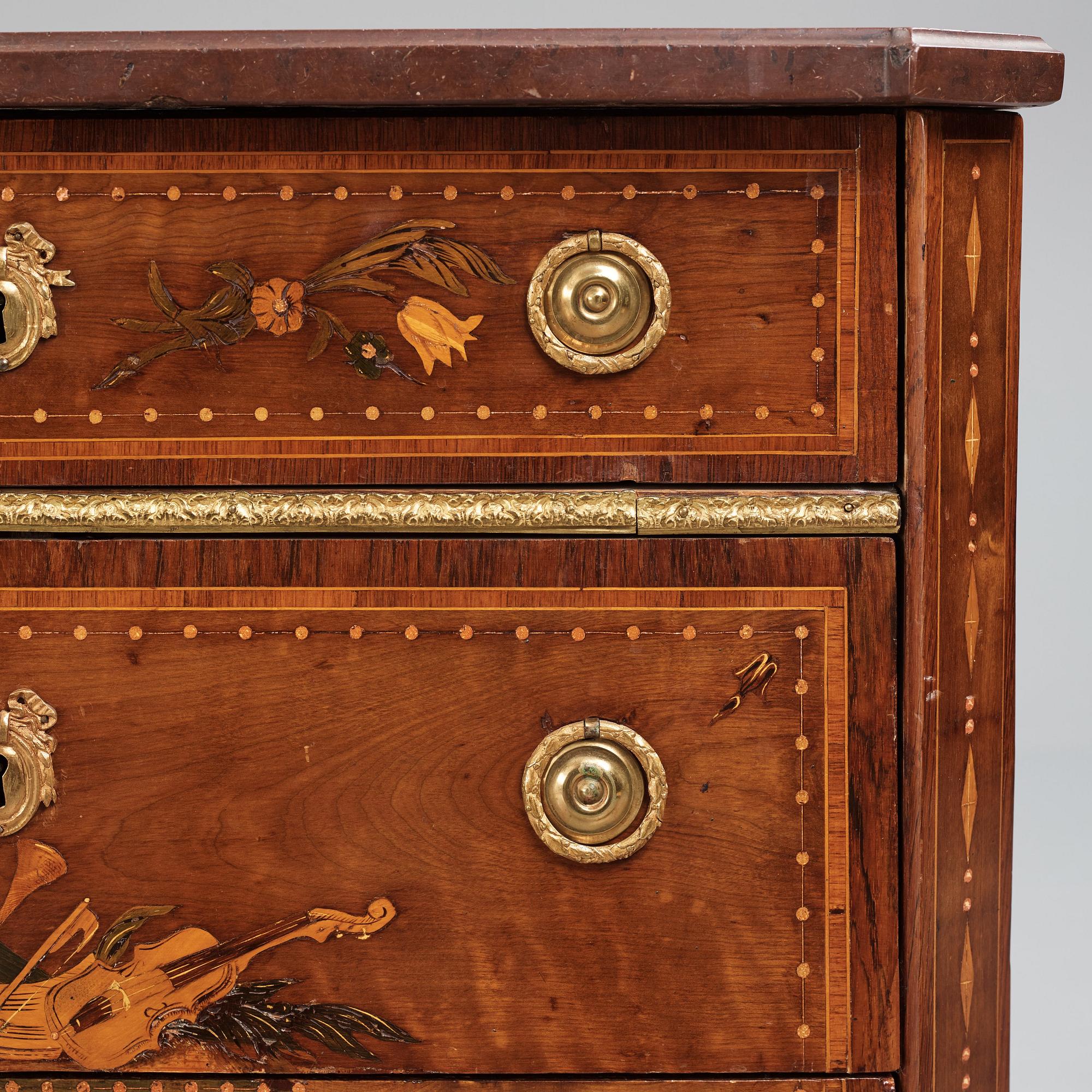 A pair of Gustavian commodes by N P Stenström.
