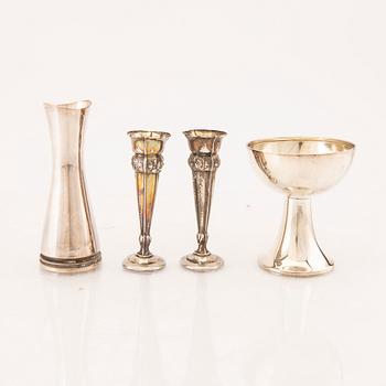 A set of three sivler vases and a beaker 20th century weight 182 grams.