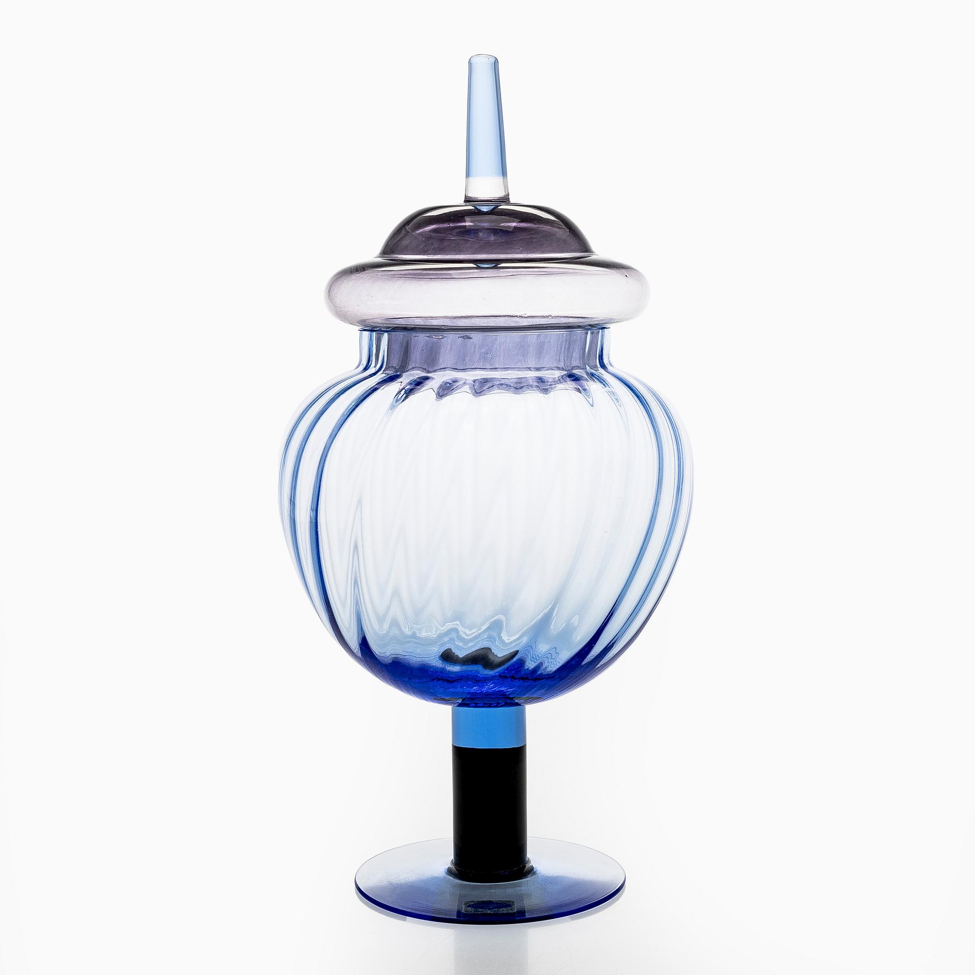 Kerttu Nurminen, a 'Grandmother's candy bowl' art glass object, Lampi Pro Arte 1993, signed K. Nurminen, Nuutajärvi.