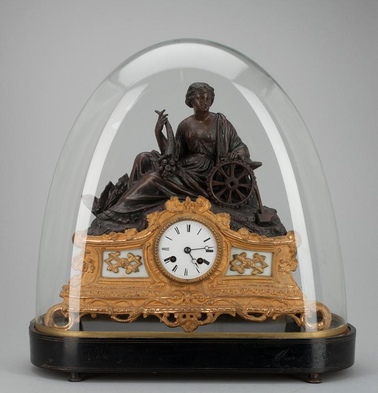 BORDSKLOCKA, brons, nyrokoko, 1800-talets senare hälft.