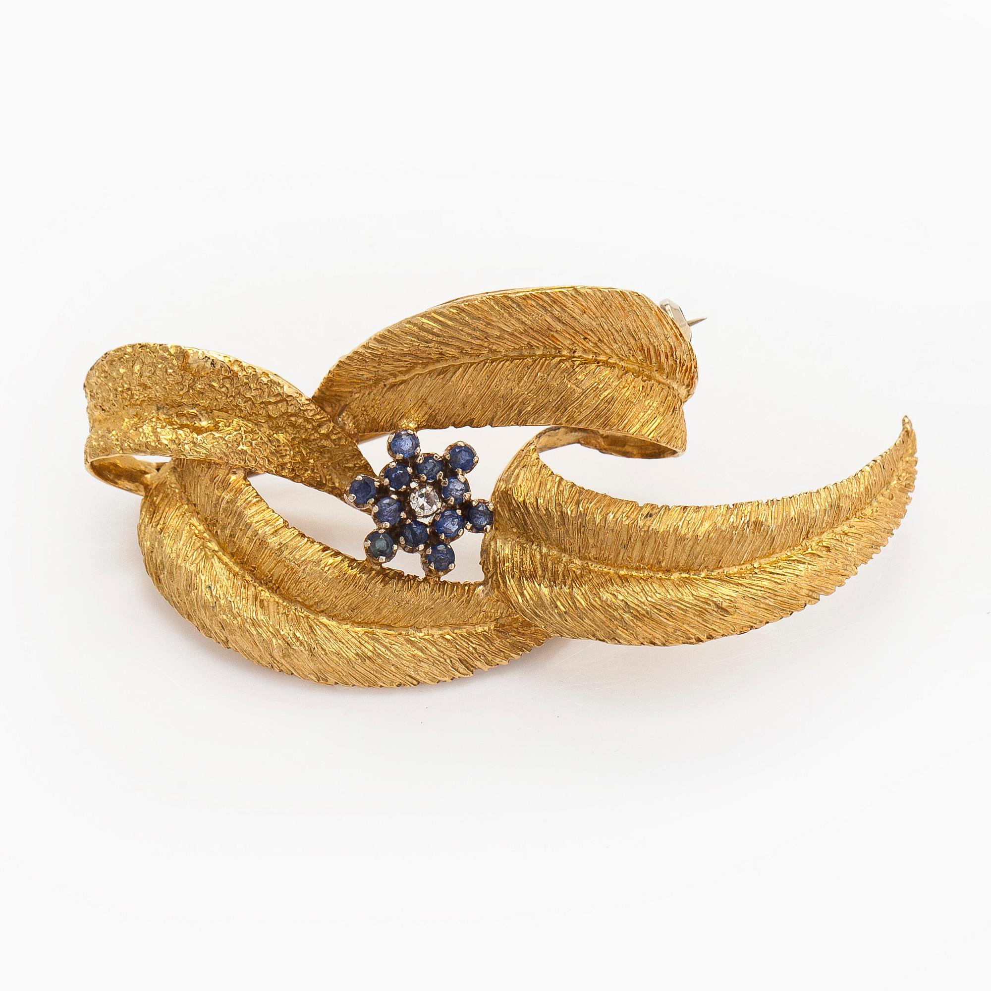 Brooch, 8/8 cut diamond, faceted sapphires, 18K gold.