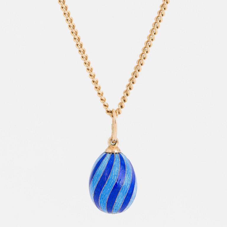 A W.A. Bolin egg pendant, Russia, 14K gold and enamel, and chain.