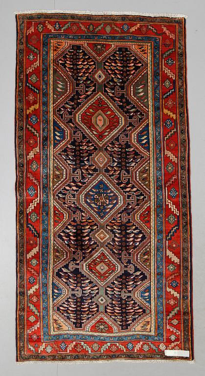 MATTA, Hamadan. Ca 290 x 146 cm.