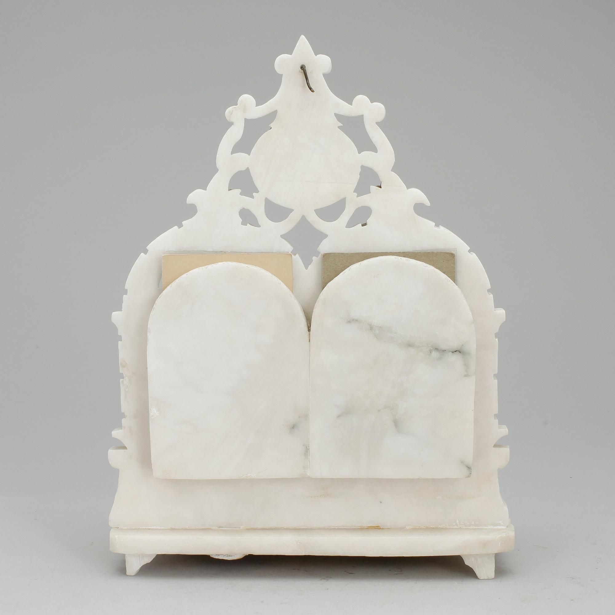 SKRIVSTÄLLSTÄLL, alabaster, omkr 1900.