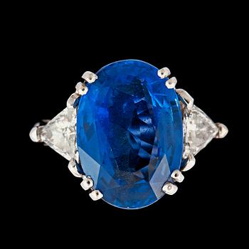 A untreated sapphire, 8.04 cts and diamond ring.