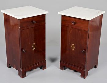 SÄNGBORD, ett par, 1800-tal.