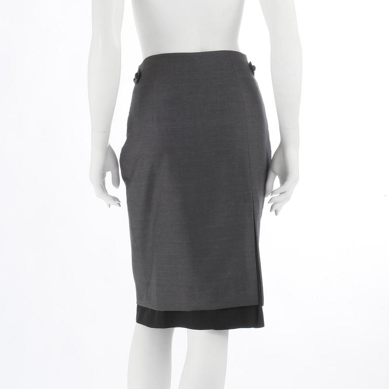 NOIR, a grey av black pencilskirt. Size 38.