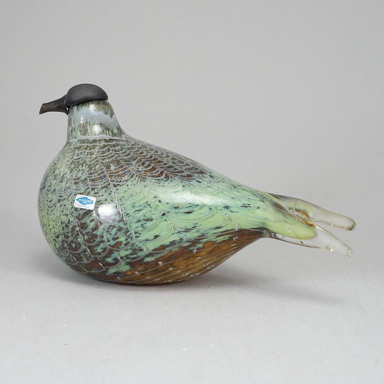 OIVA TOIKKA, lasilinti, Labbe (Kihu), numeroitu 57/3000 signeerattu OivaToikka Nuutajärvi, Notsjö.