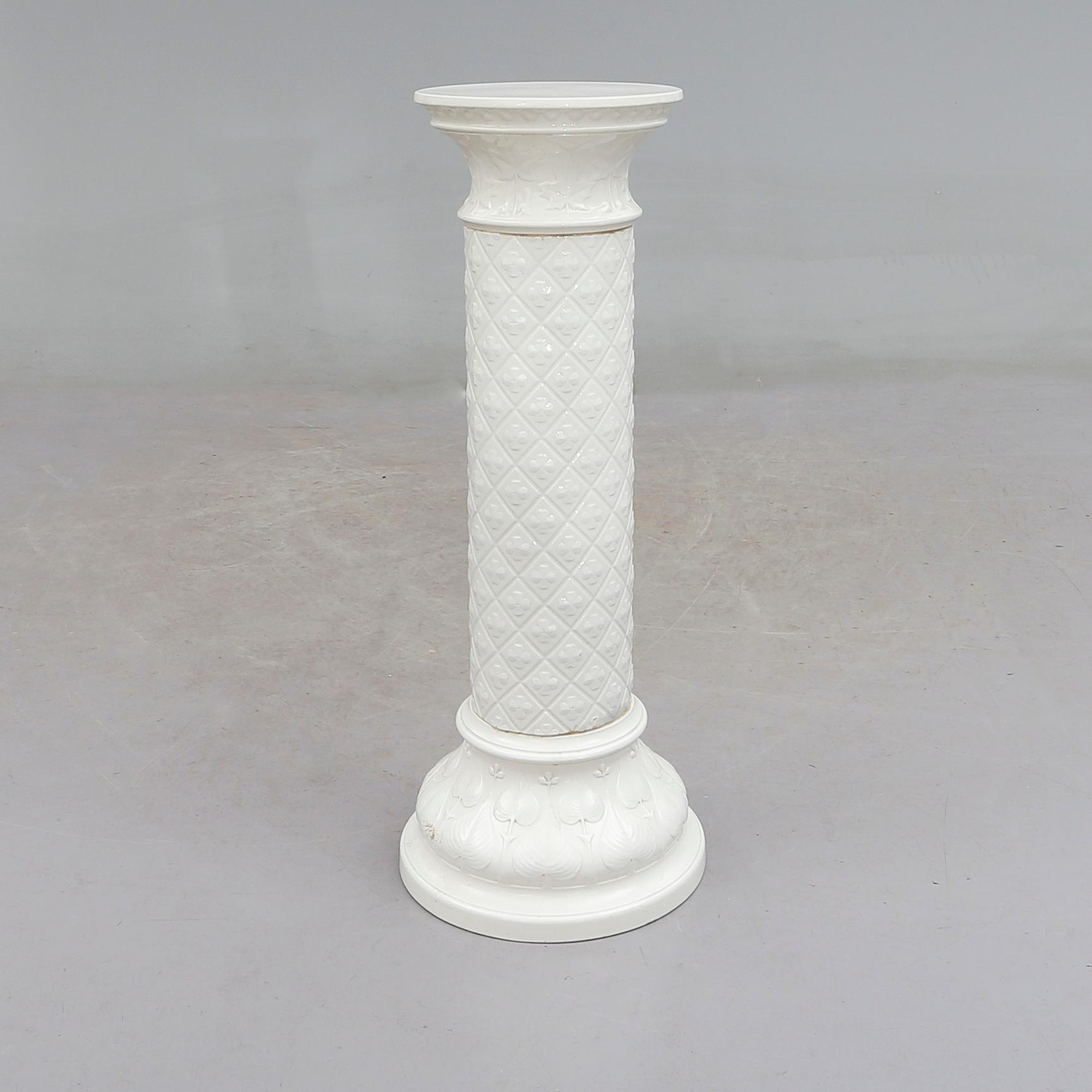 PIEDESTAL, porslin/ majolika, jugend, Gustafsberg 1900.