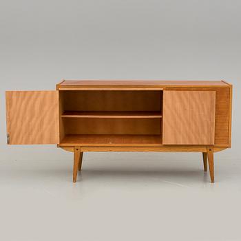 SIDEBOARD, 1900-talets mitt.