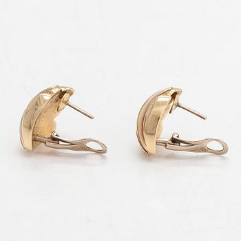 A pair of 14K multi-coloured gold earrings.