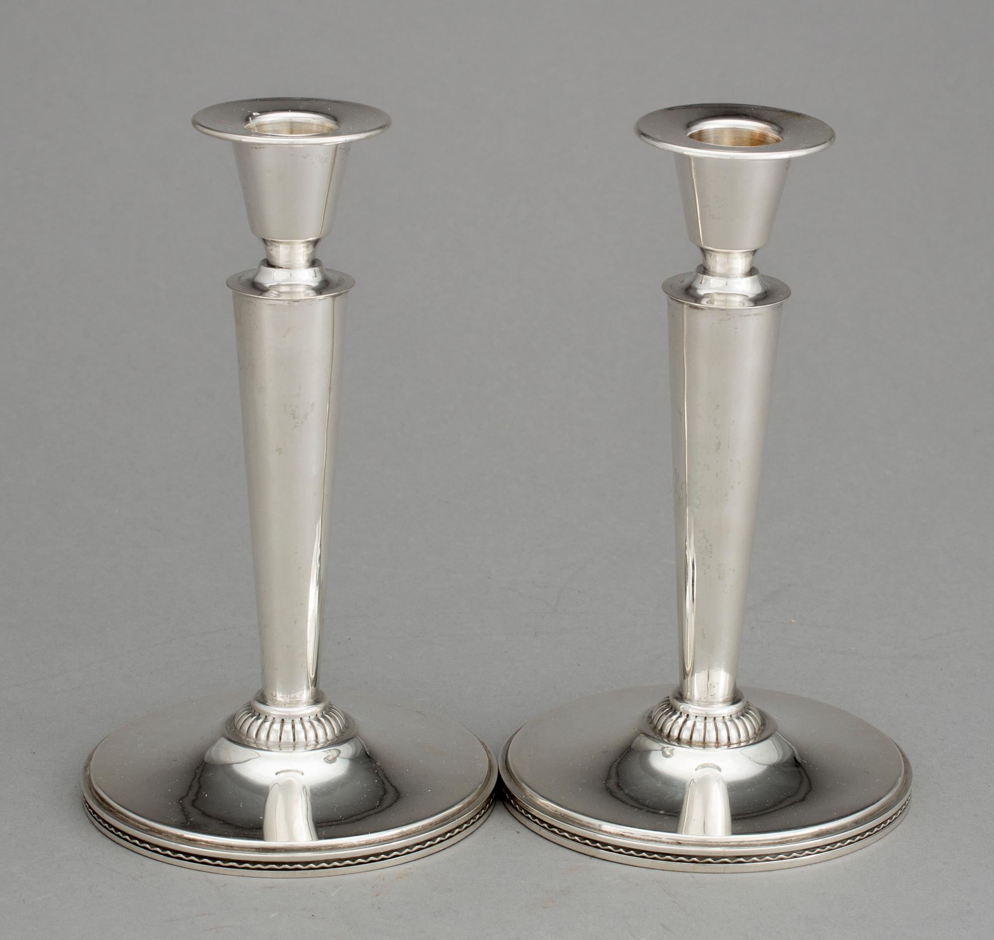 LJUSSTAKAR, ett par, silver, Eric Råström, C.G Råström, Stockholm, 1955, vikt ca 348 gram.