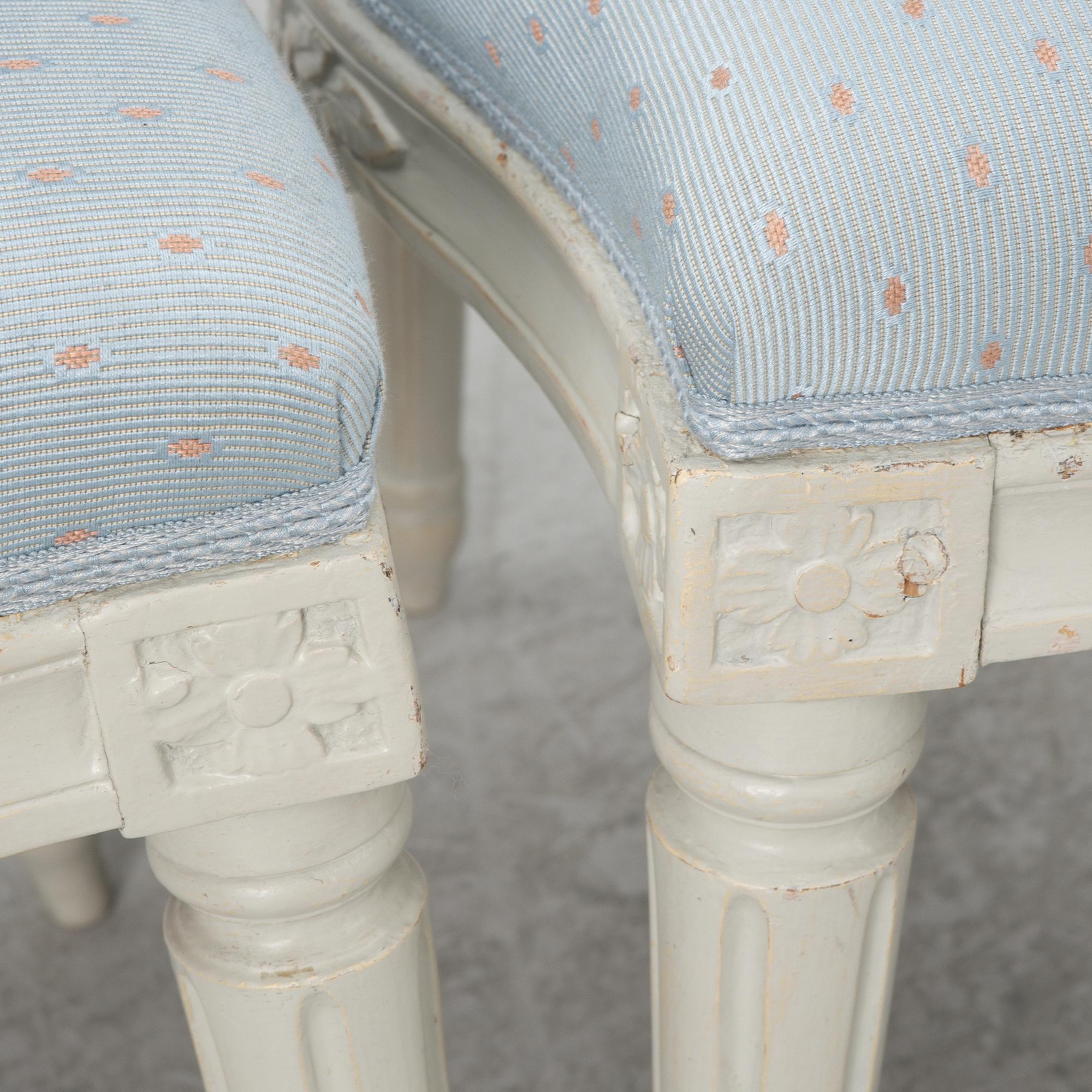 Stolar, ett par, gustavianska, 1700-talets andra hälft.