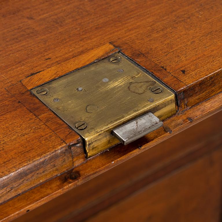 A mahogany veneered secretaire, early 19th Century.