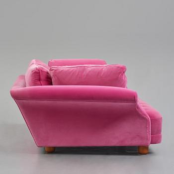 Josef Frank, a "Liljevalchs" sofa, Firma Svenskt Tenn, 2013.