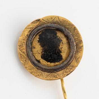 Tie pin, 19th century, 18K gold with silhouette portrait.