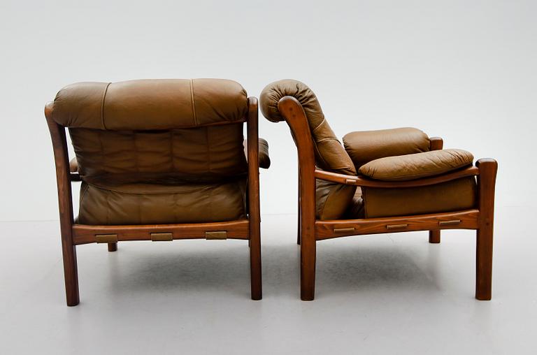 FÅTÖLJER, 1 par, 1900-talets andra hälft, troligen Arne Norell.