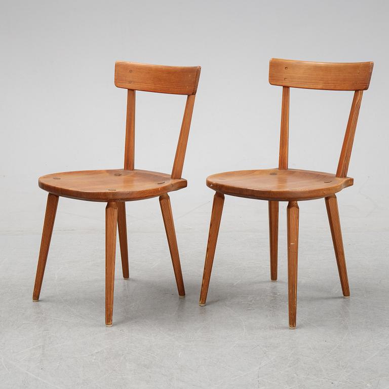 A set of six pine chairs, second half of the 20th Century.